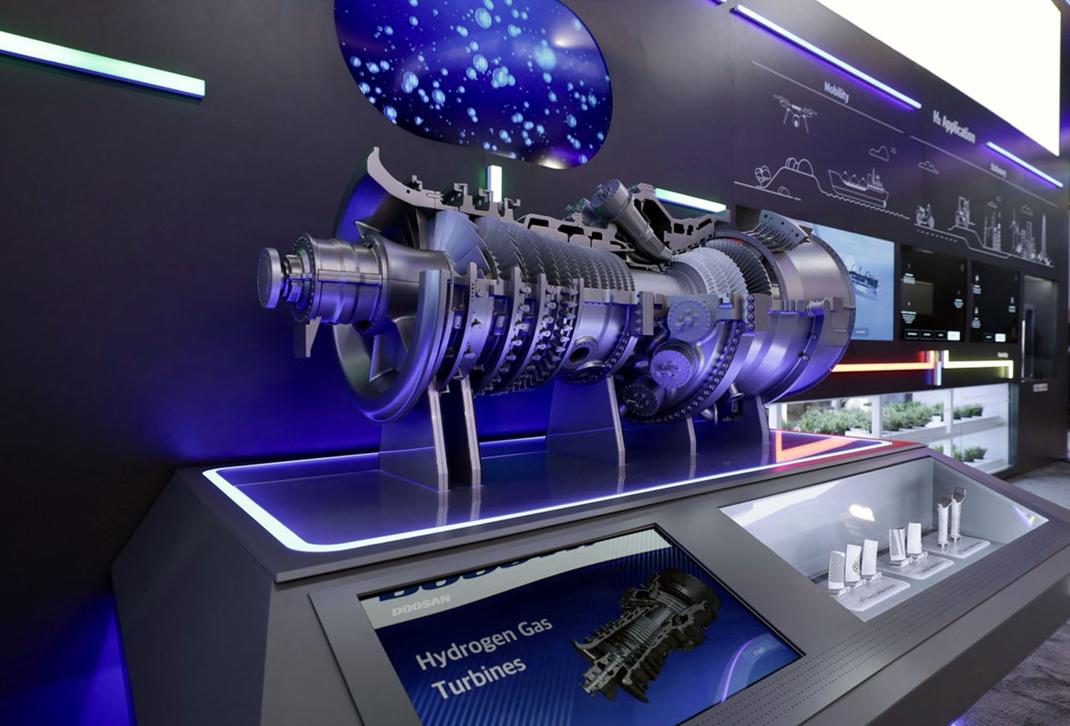 Small-scale model of the 380MW hydrogen gas turbine being developed by Doosan Enerbility