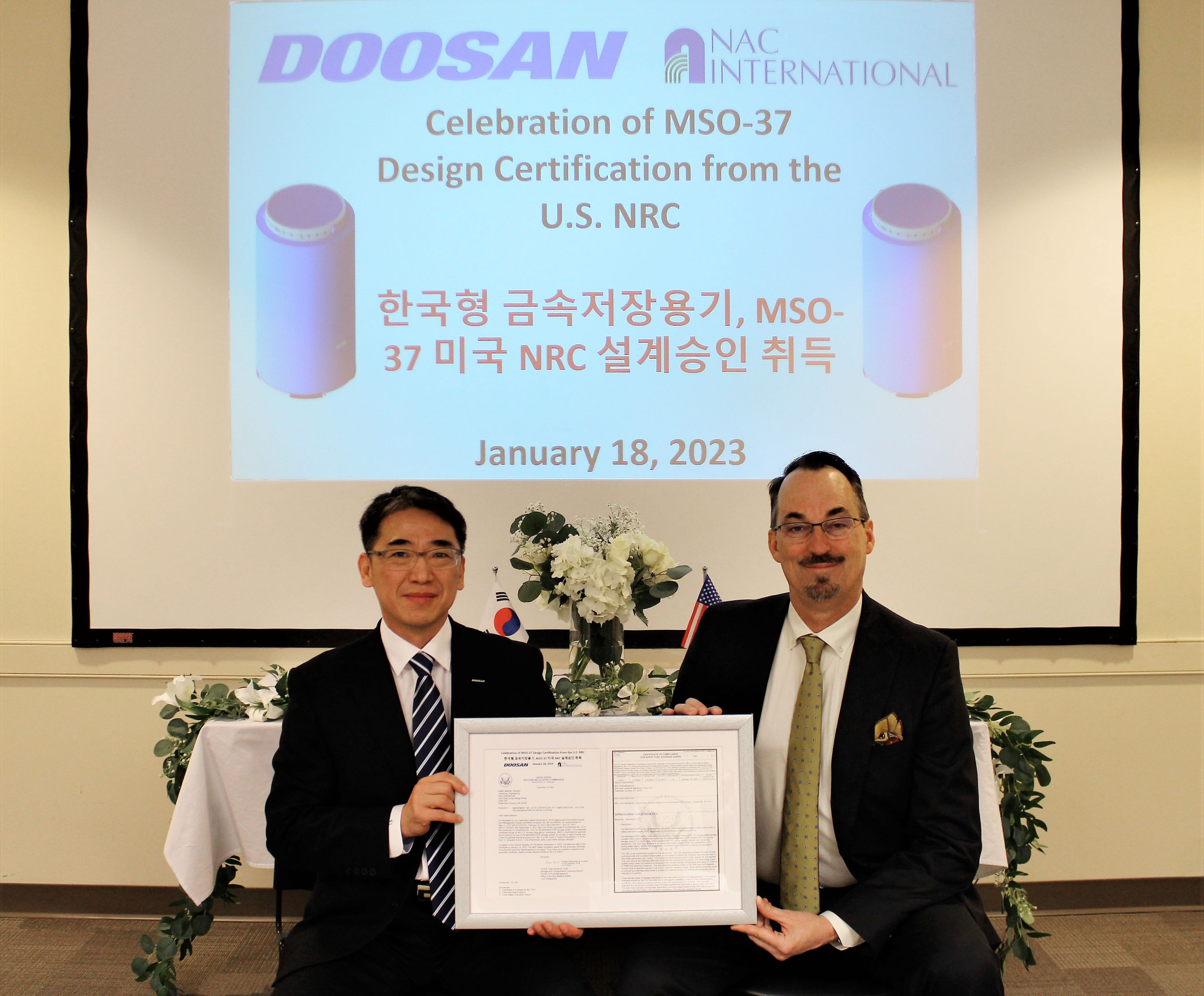 On Jan. 18th, Doosan Enerbility VP Changyeol Cho (left) and NAC President Kent Cole pose for a photo at the NAC headquarters located in Atlanta.